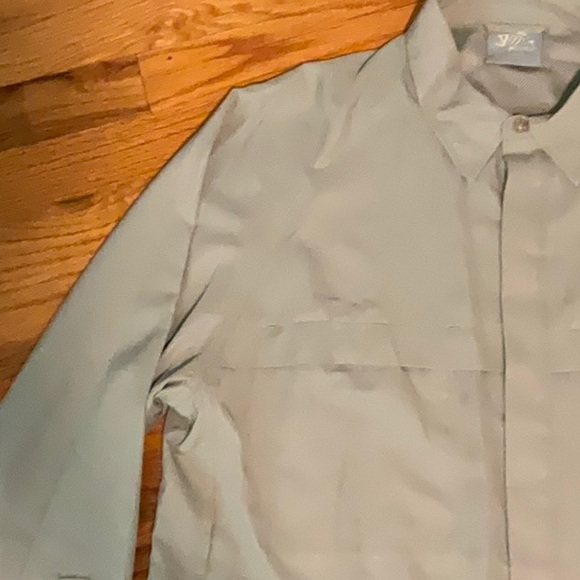 G.Loomis vented fishing shirt XL - Picture 6 of 9